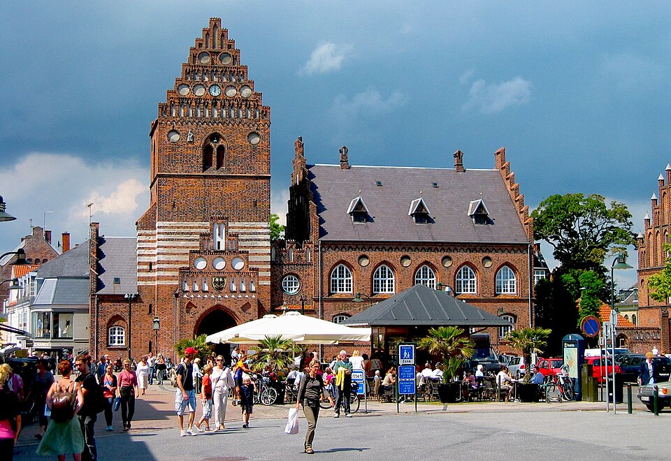 Roskilde — international and multi-region stores for local businesses