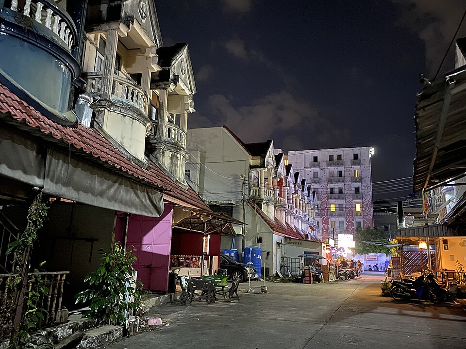 Hat Yai — international and multi-region stores for local businesses