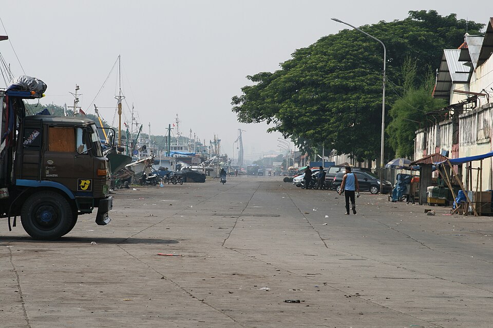 Surabaya — multi-vendor marketplaces for local businesses