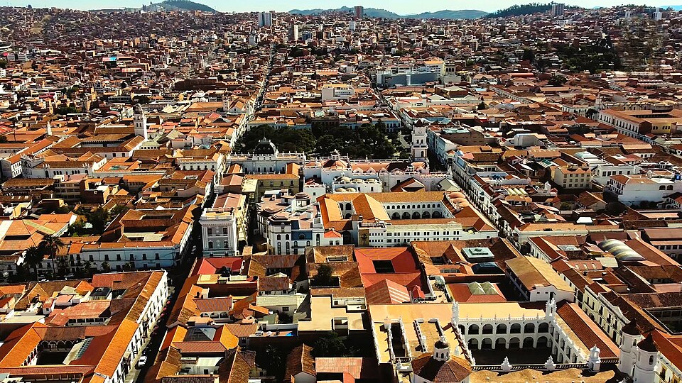 Sucre — local market for service booking platforms