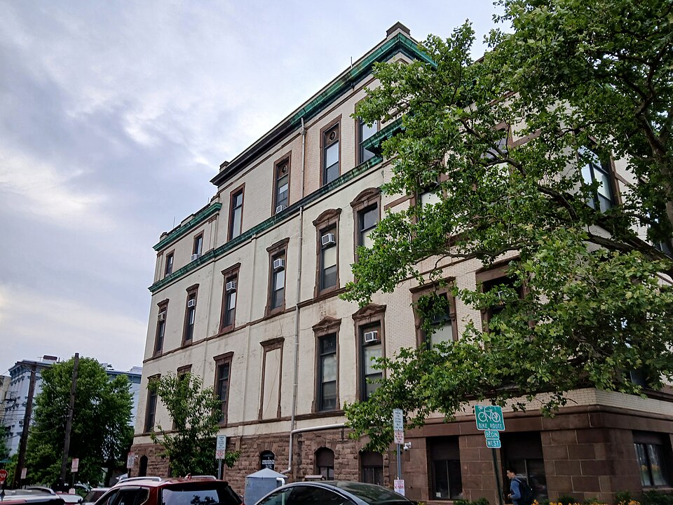 Hoboken — custom e-commerce platforms for local businesses