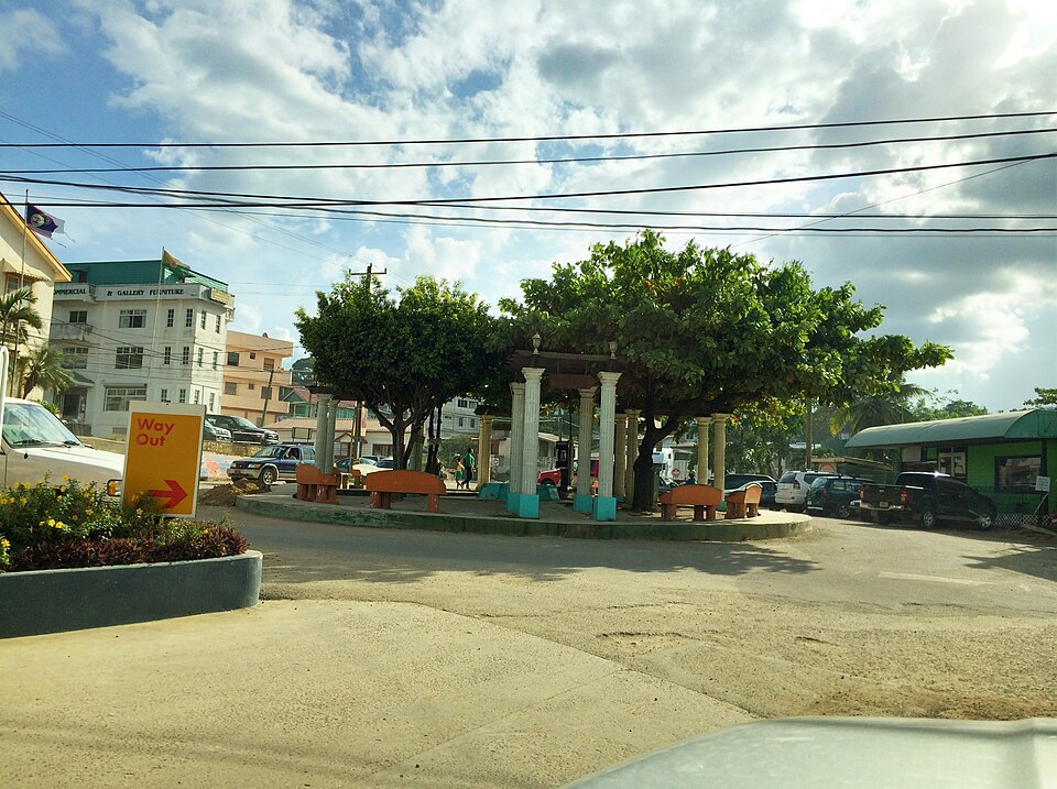 San Ignacio — local market for multi-vendor marketplaces