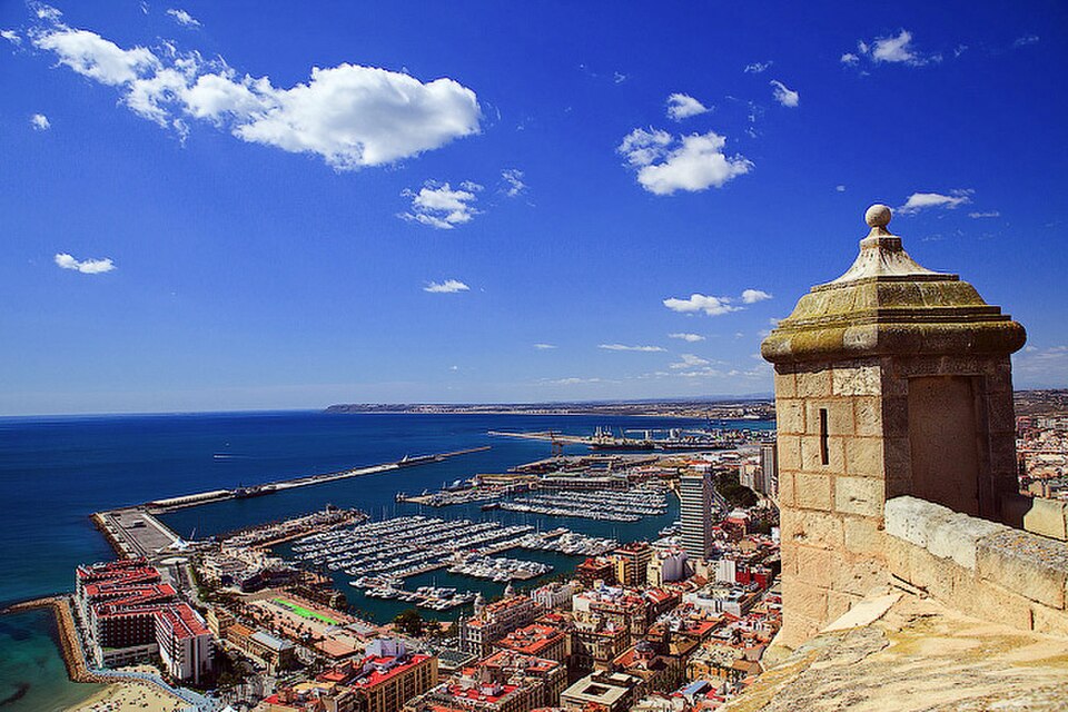 Alicante — local market for online stores