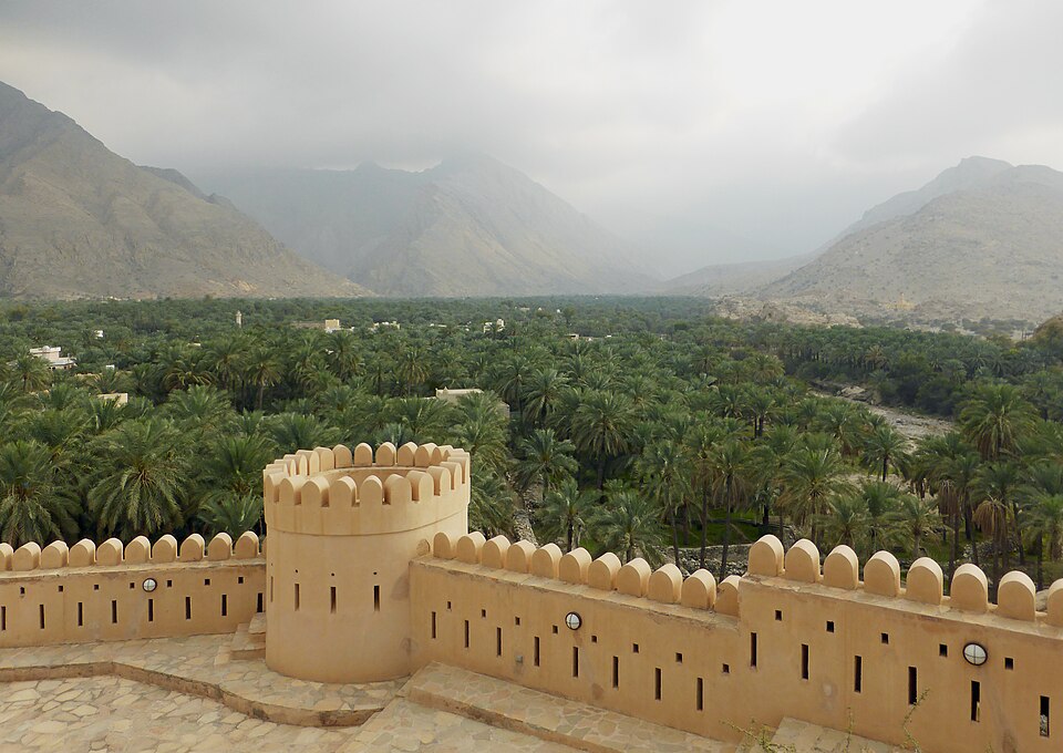 Rustaq — local market for mobile commerce apps