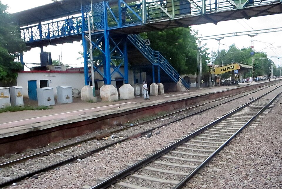 Palwal — local market for international and multi-region stores