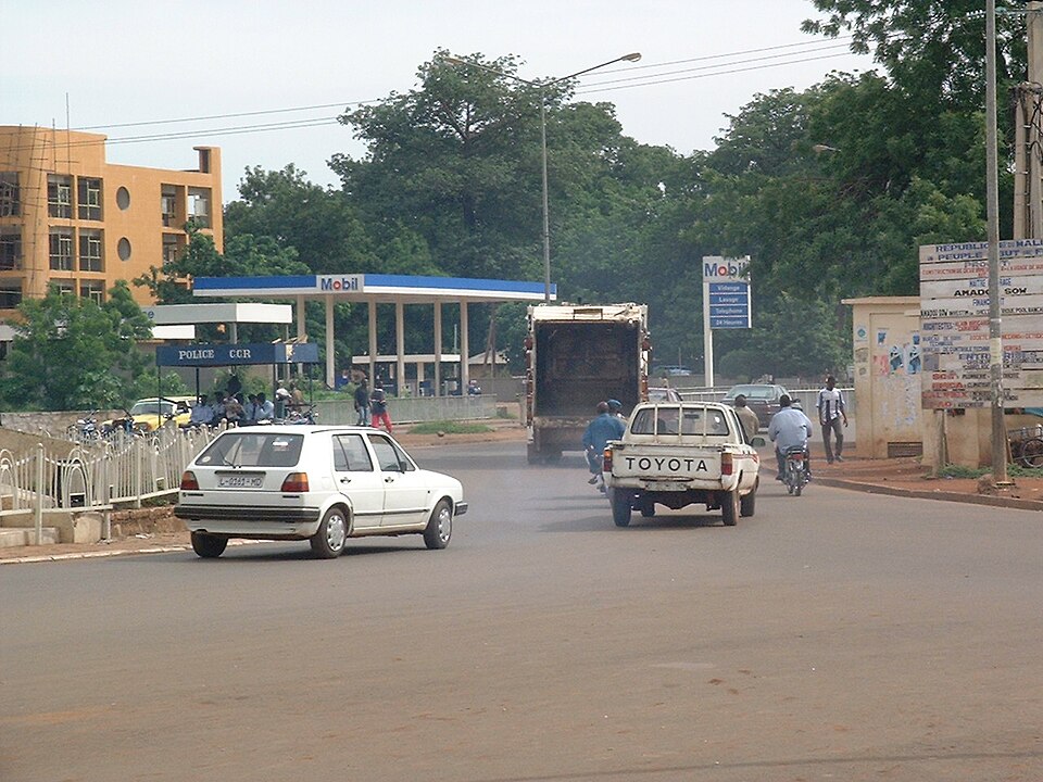 Bamako — subscription and membership platforms for local businesses