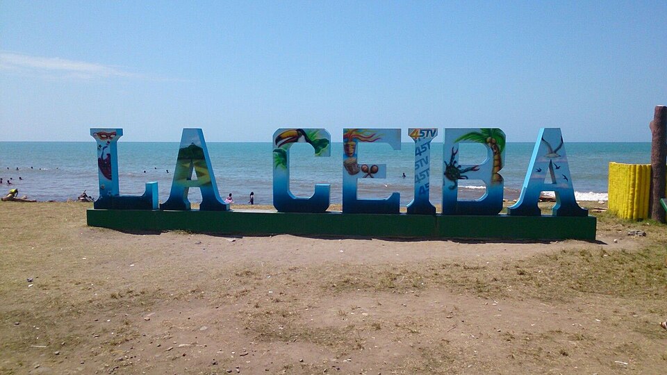 La Ceiba — local market for online stores