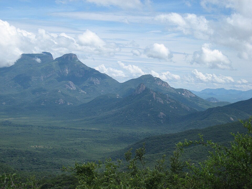 Lubango — online stores for local businesses