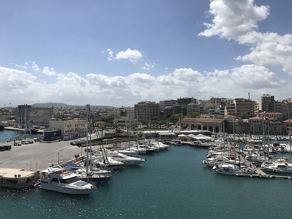 Heraklion — manufacturer and distributor portals for local businesses