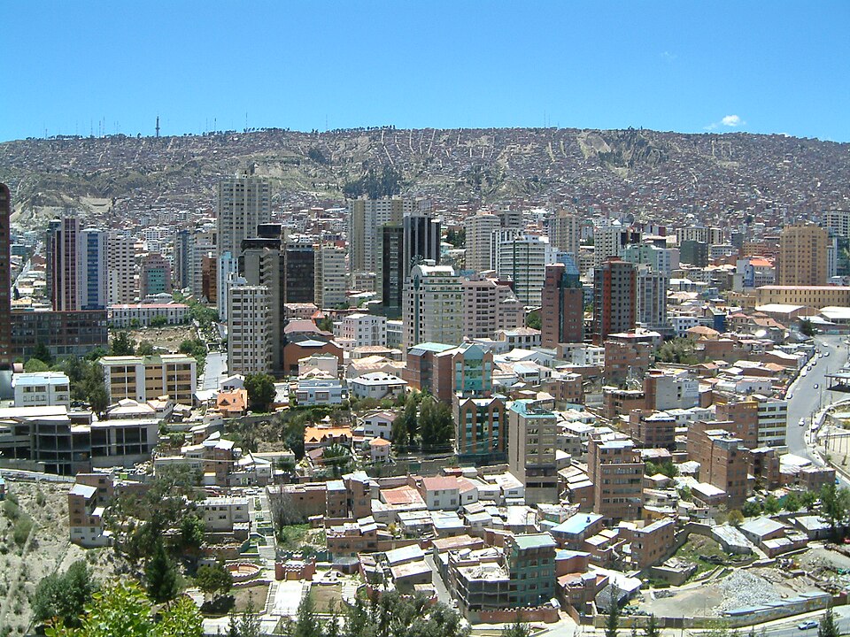 La Paz — local market for subscription and membership platforms
