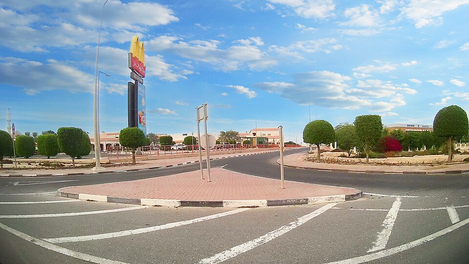 Dukhan — local market for mobile commerce apps