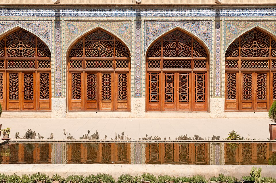 Shiraz — B2B and wholesale portals for local businesses