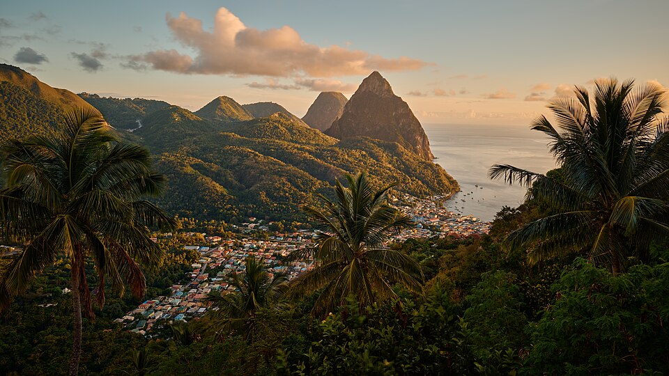 Soufrière — manufacturer and distributor portals for local businesses