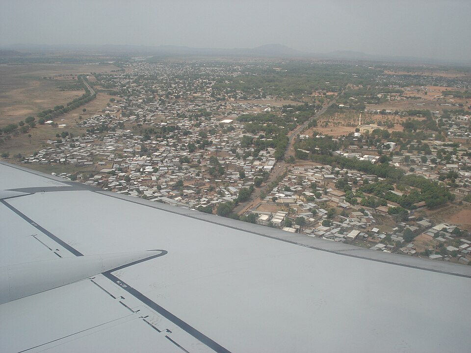 Garoua — local market for B2B and wholesale portals