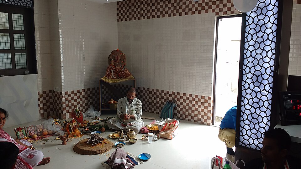 Laxmi Nagar — local market for manufacturer and distributor portals