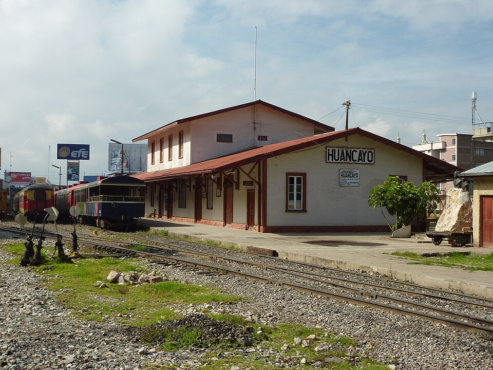 Huancayo — local market for manufacturer and distributor portals