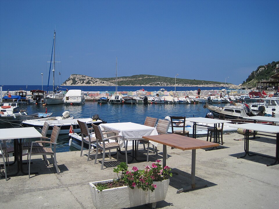 İzmir — multi-vendor marketplaces for local businesses