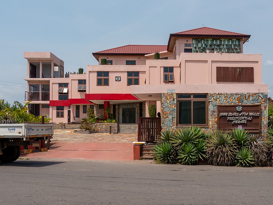 Cape Coast — local market for manufacturer and distributor portals