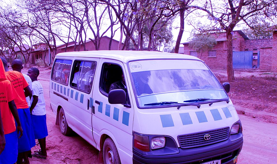 Muhanga — local market for international and multi-region stores