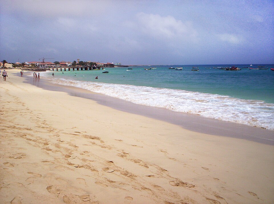 Santa Maria — local market for custom e-commerce platforms