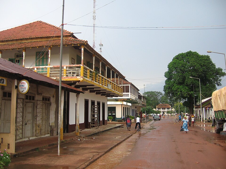 Gabú — local market for online stores