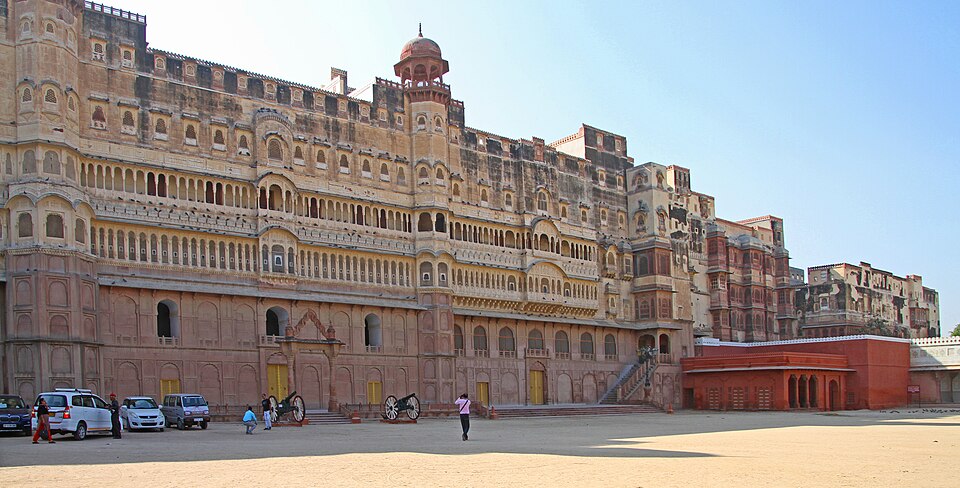 Bikaner — manufacturer and distributor portals for local businesses