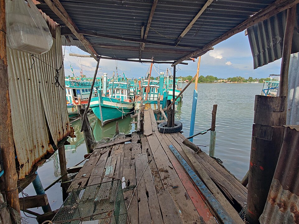 Kampot — manufacturer and distributor portals for local businesses