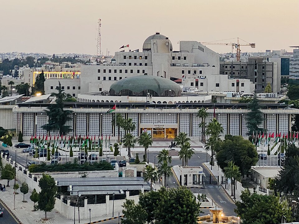 Amman — international and multi-region stores for local businesses