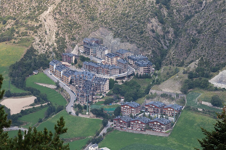 Andorra — manufacturer and distributor portals for local businesses