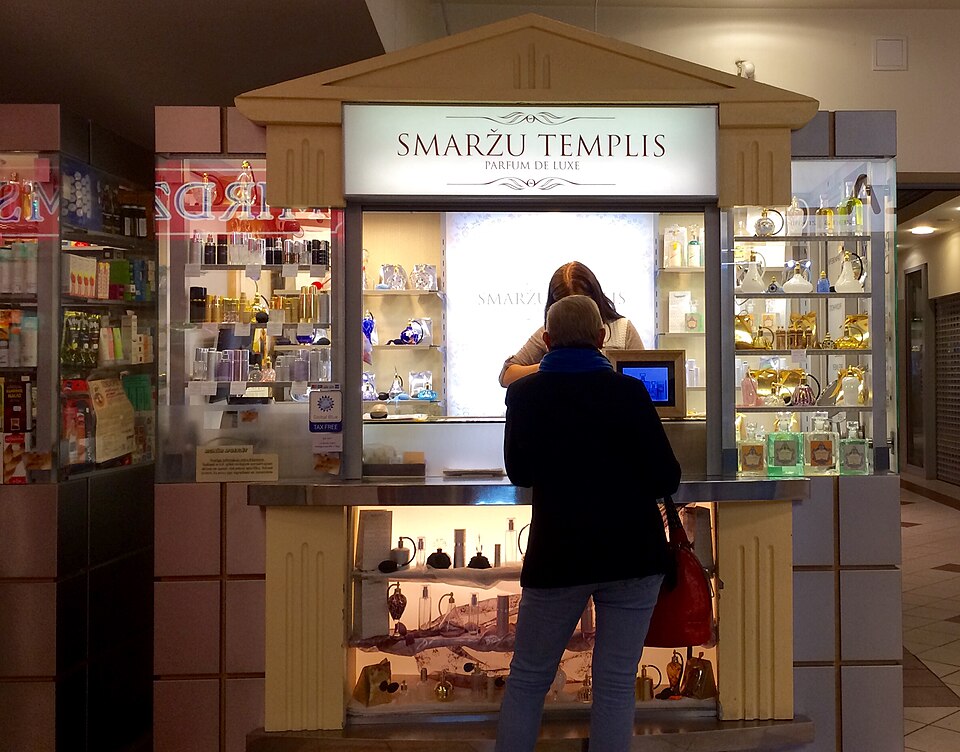 Riga — international and multi-region stores for local businesses