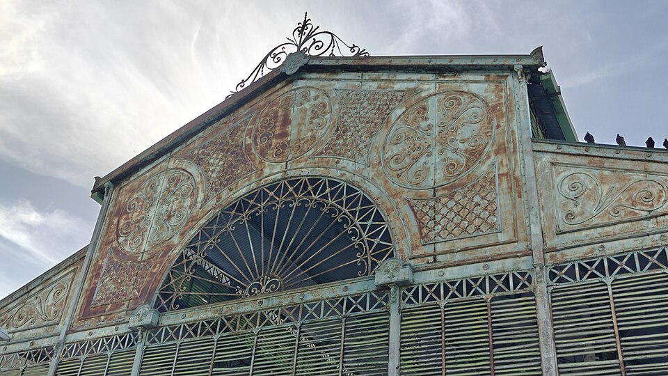 Fortaleza — manufacturer and distributor portals for local businesses
