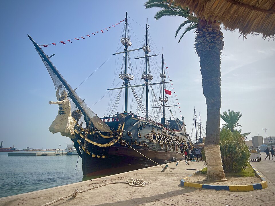 Sousse — local market for B2B and wholesale portals