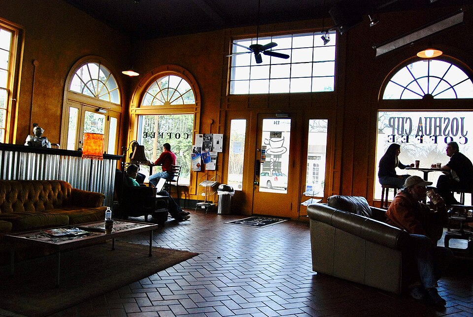 Macon — local market for service booking platforms