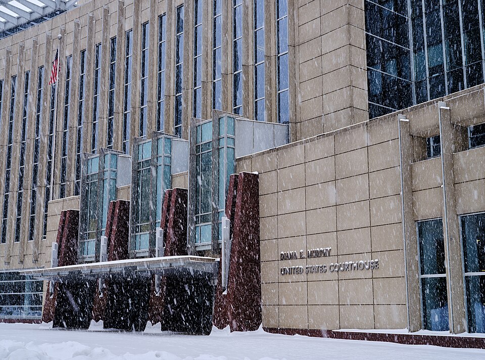 Minneapolis — manufacturer and distributor portals for local businesses