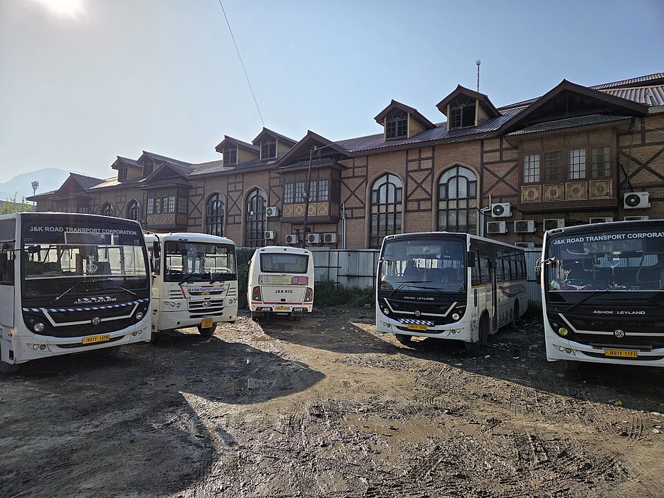 Srinagar — subscription and membership platforms for local businesses