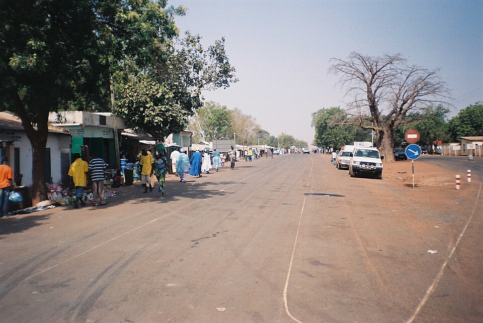 Farafenni — local market for international and multi-region stores