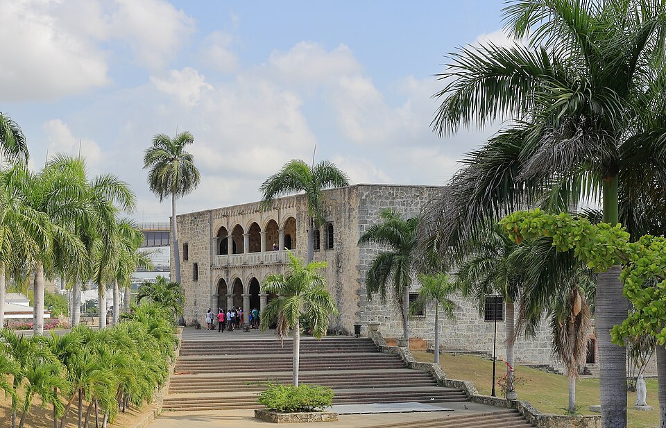 Santo Domingo — B2B and wholesale portals for local businesses