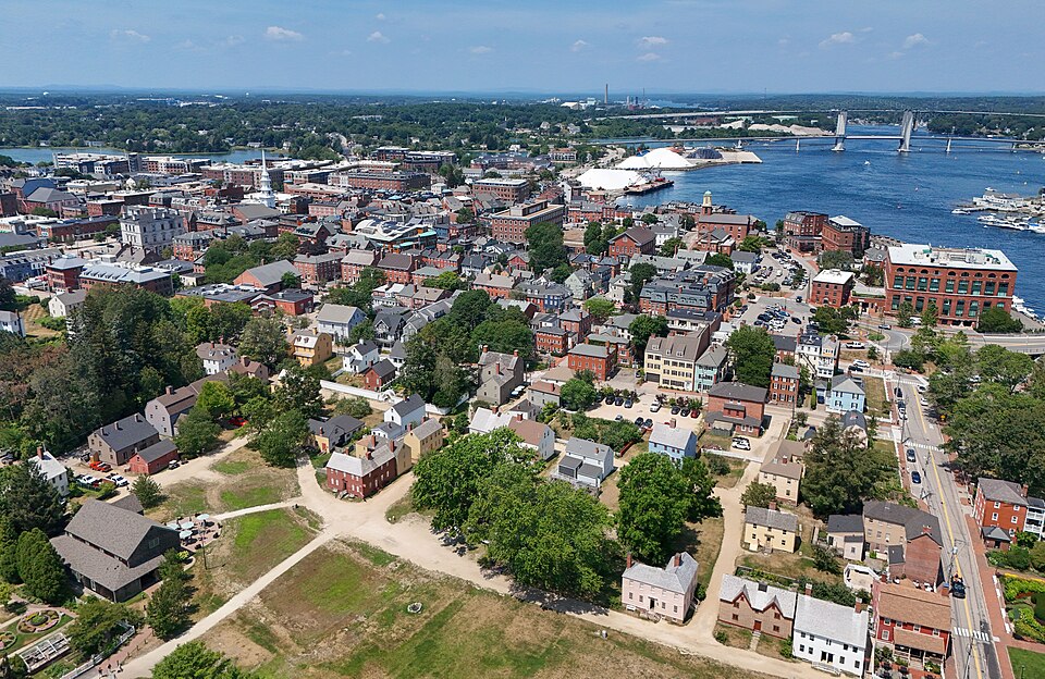 Portsmouth — local market for online stores