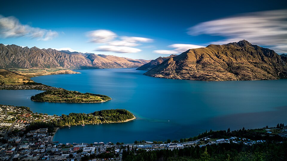 Queenstown — subscription and membership platforms for local businesses