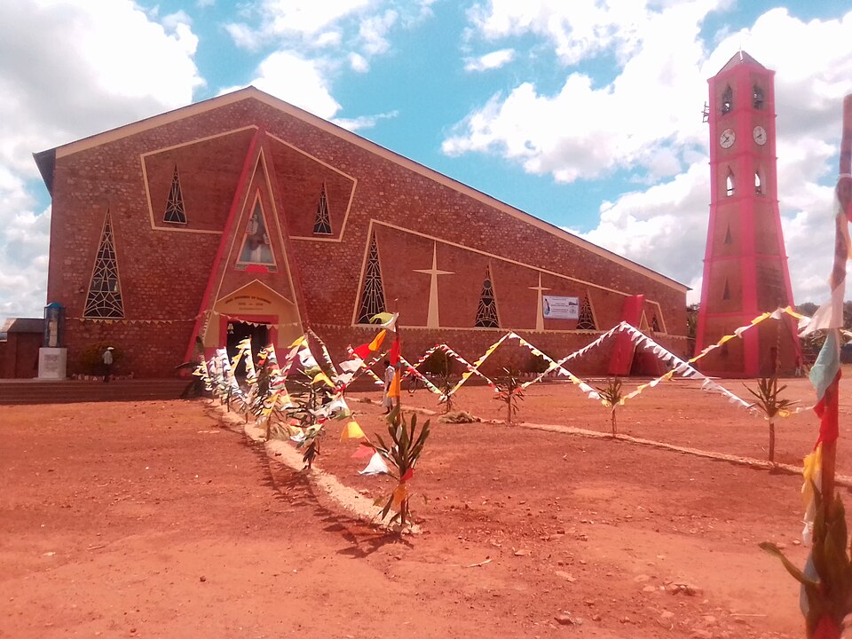 Gitega — local market for online stores