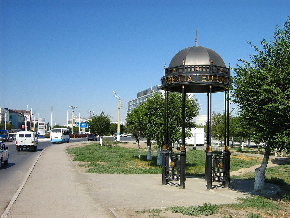 Atyrau — local market for custom e-commerce platforms