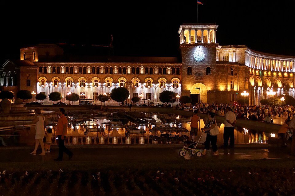 Armenia — international and multi-region stores for local businesses