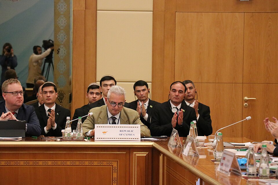 Ashgabat — manufacturer and distributor portals for local businesses
