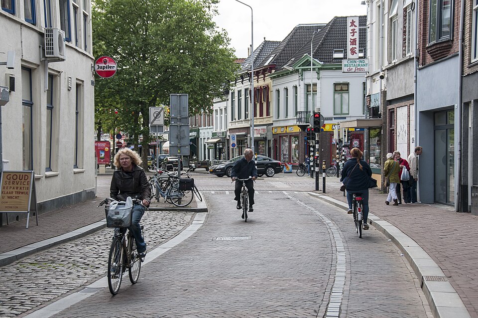 Breda — local market for B2B and wholesale portals