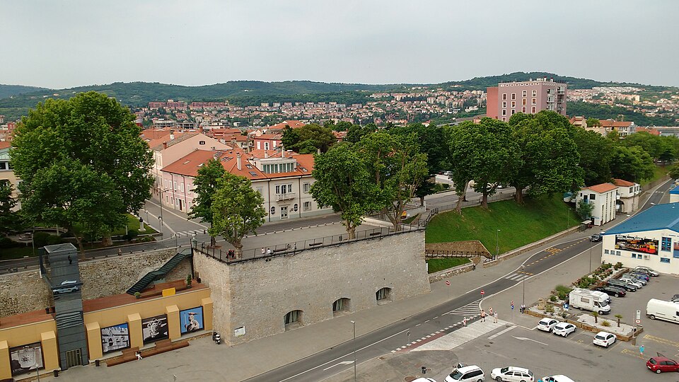 Koper — local market for subscription and membership platforms