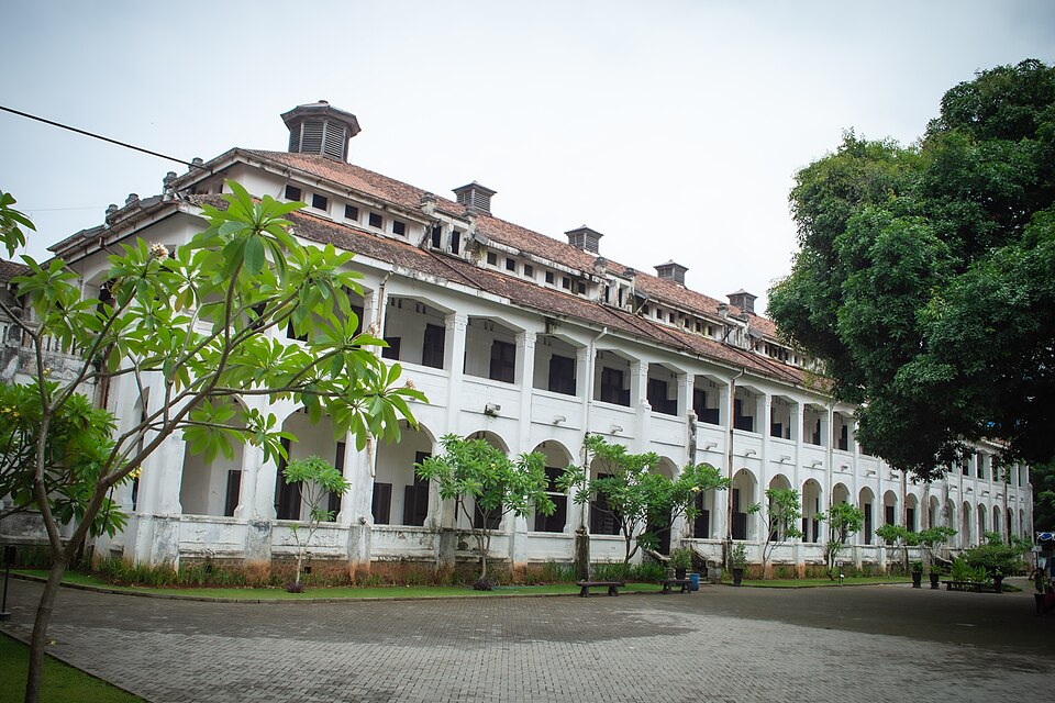 Semarang — local market for service booking platforms