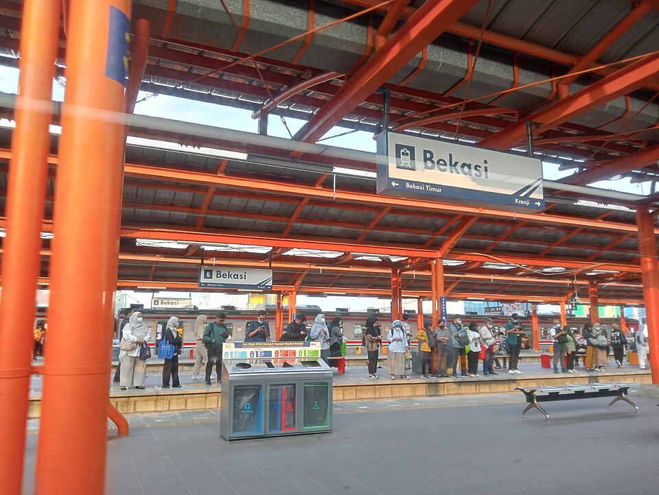 Bekasi — local market for custom e-commerce platforms