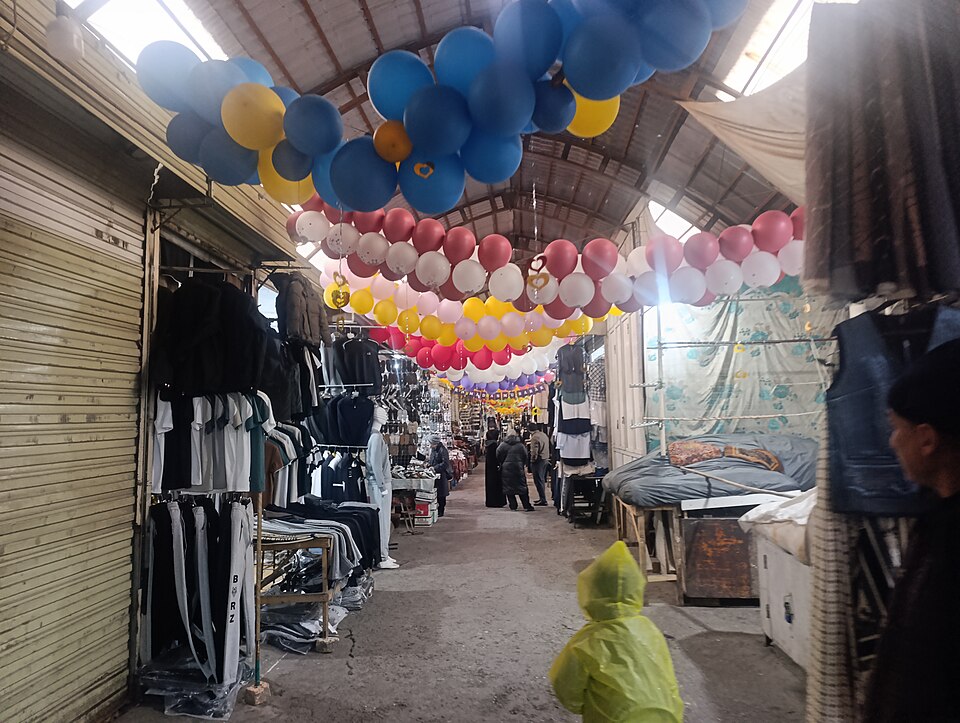 Jalal-Abad — local market for custom e-commerce platforms