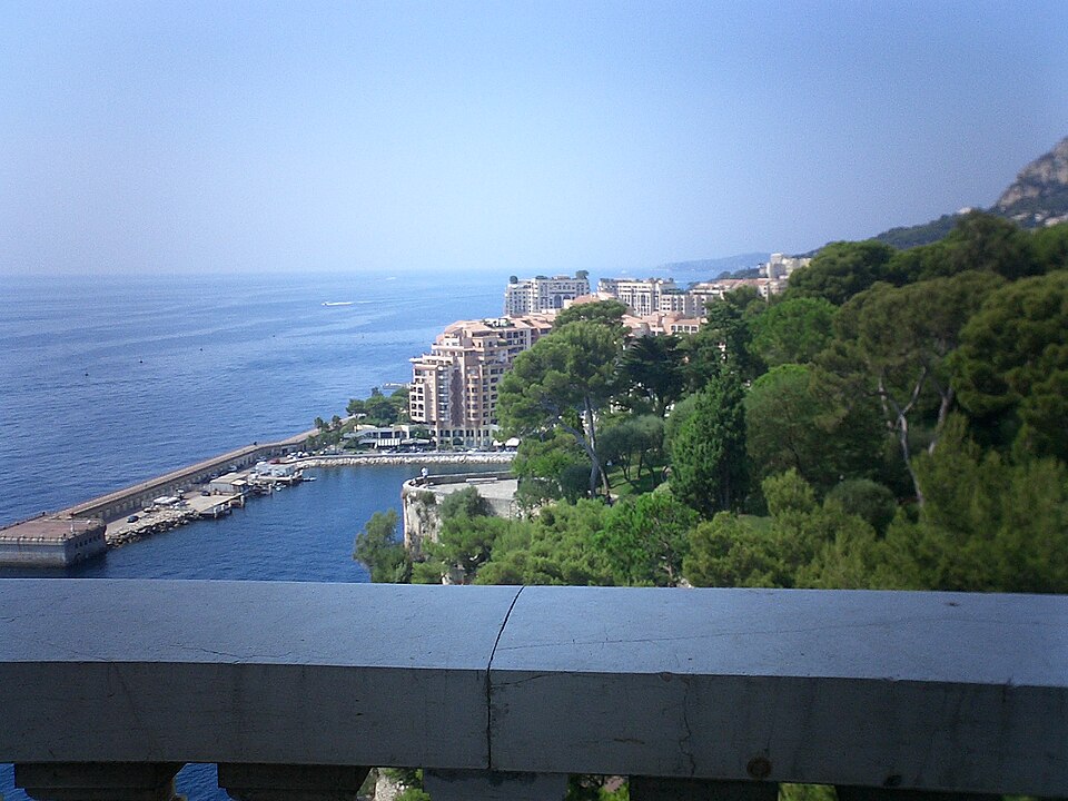 Fontvieille — service booking platforms for local businesses