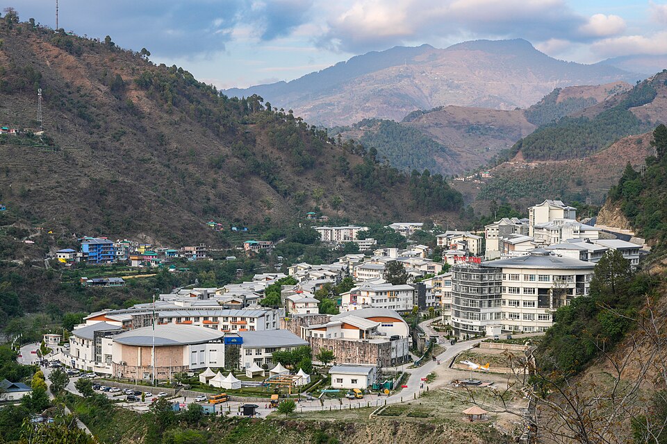 Mandi — manufacturer and distributor portals for local businesses